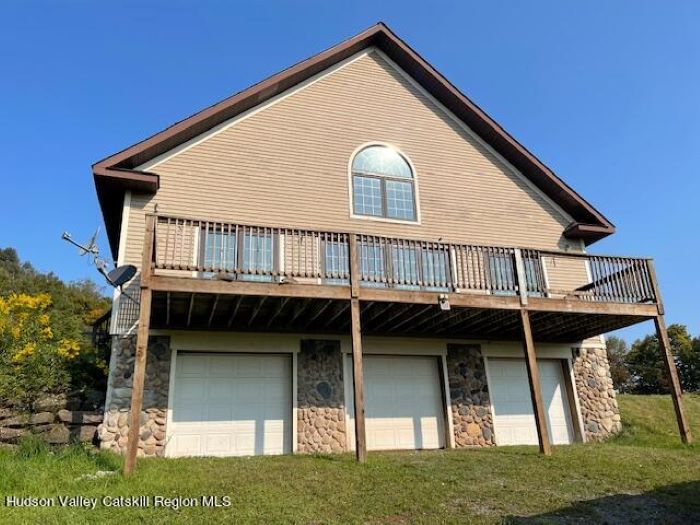 Spacious Hilltop Home