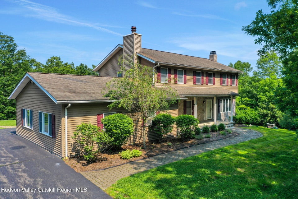 Grand Colonial-Saugerties